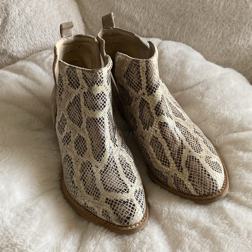 Diba True short side booties size 8